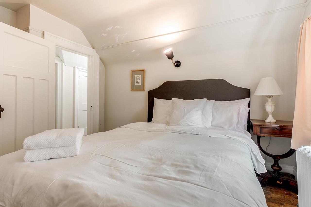 Four Bedroom Rosedale Home 多伦多 外观 照片